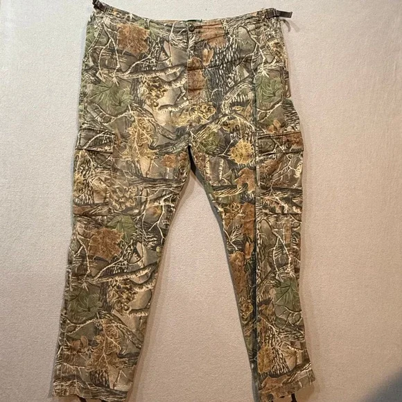 Cabela's Camo Cargo Realtree Outdoor Gear Hunting Pants Men Size 42‎ Reg