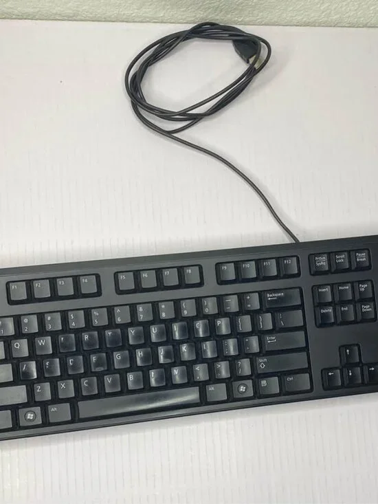 Dell KB212-B Wired USB Keyboard (104-Key, QuietKey, Black)