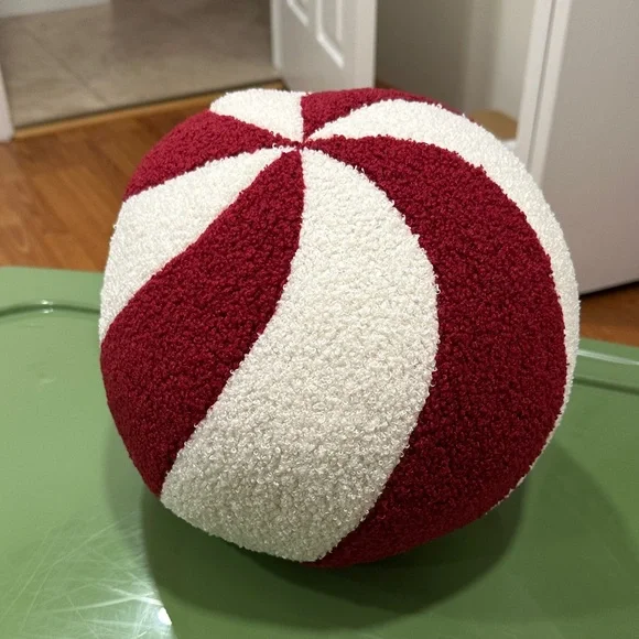 Round candy cane plush pillow