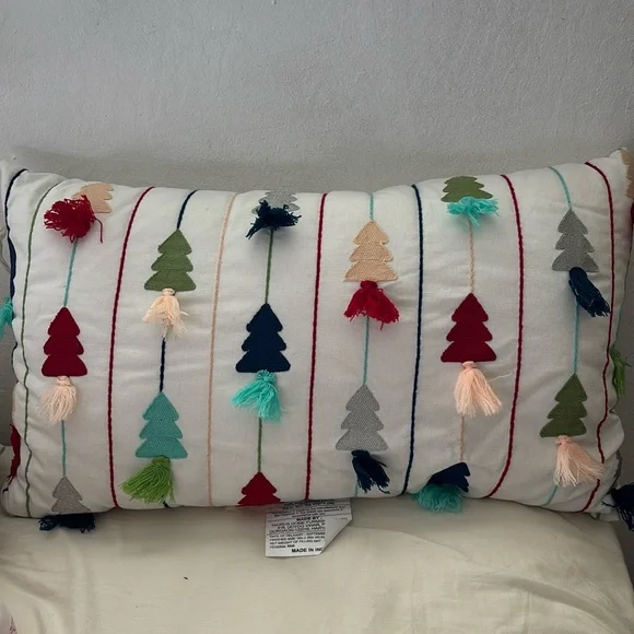 NWT Threshold Embroidered Christmas Tree Tassel Throw Pillow