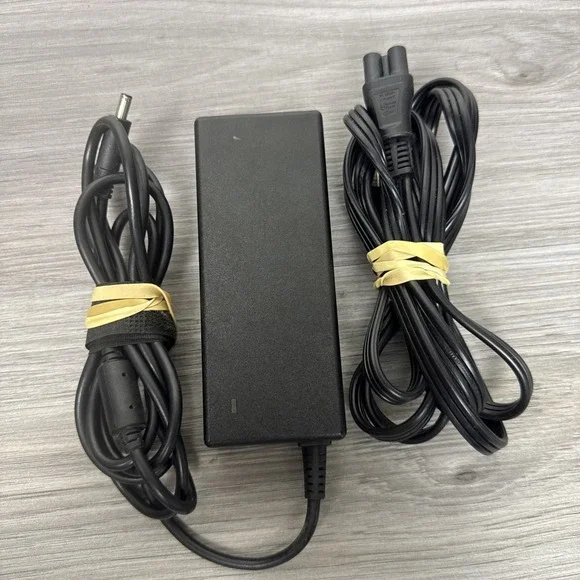 Genuine Dell Laptop Charger AC Adapter Power Supply LA90PM111 PA-1900-32D5 RT74M