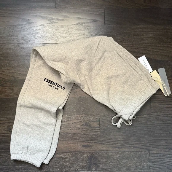Fear of God Essentials Sweatpants SS22 Dark Oatmeal Gray Size M