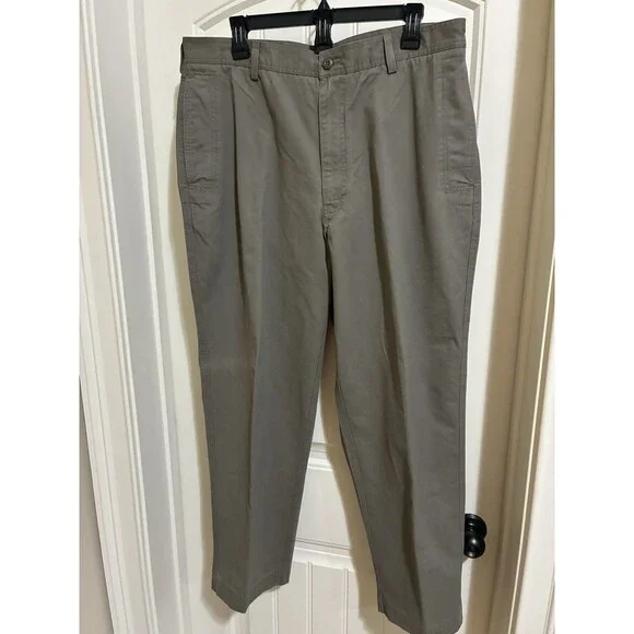 Roundtree & Yorke Casuals Pants Mens Size 36Wx29L Relaxed Fit OLIVE GREEN NWT