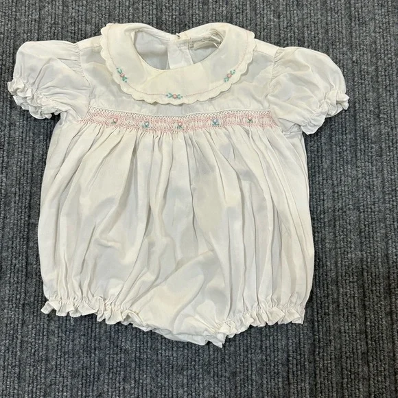 Vintage Carters Onesie‎