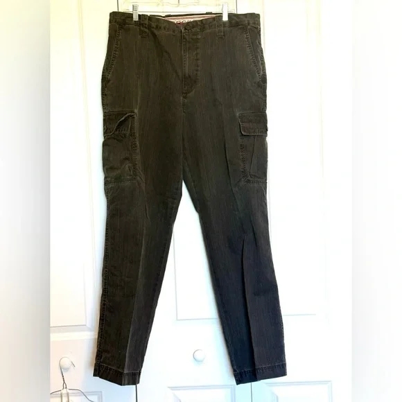 Dockers Dark Gray Cargo Pants for Men