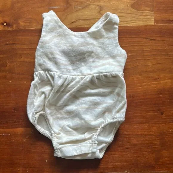 GAP Cream Kids One Piece Bodysuit