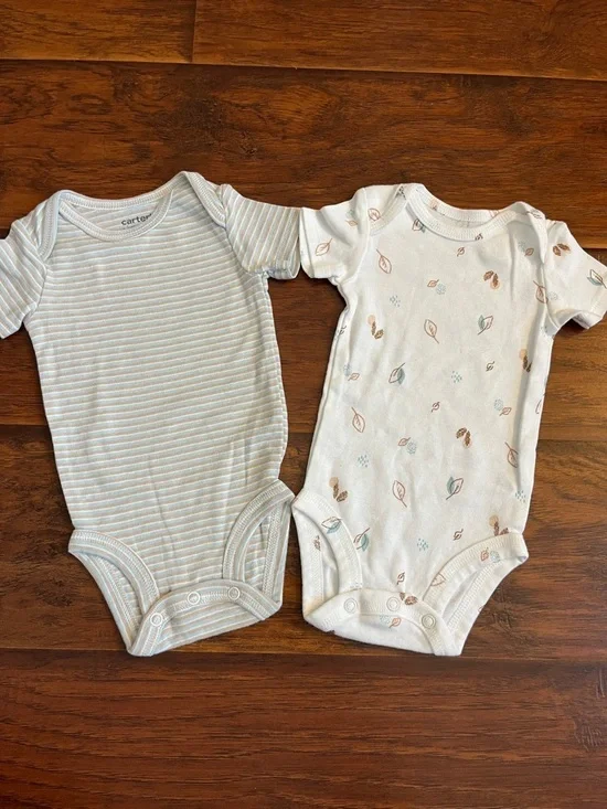 ⭐️⭐️ PICK 5 / $20 Carter's Cream and Light Blue Short-Sleeve Baby Bodysuits 3M