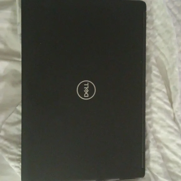 Dell latitude 5940 black