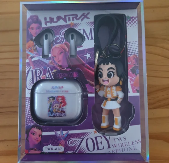 Kpop Inspired Wireless TWS Earbuds with Character Keychain
