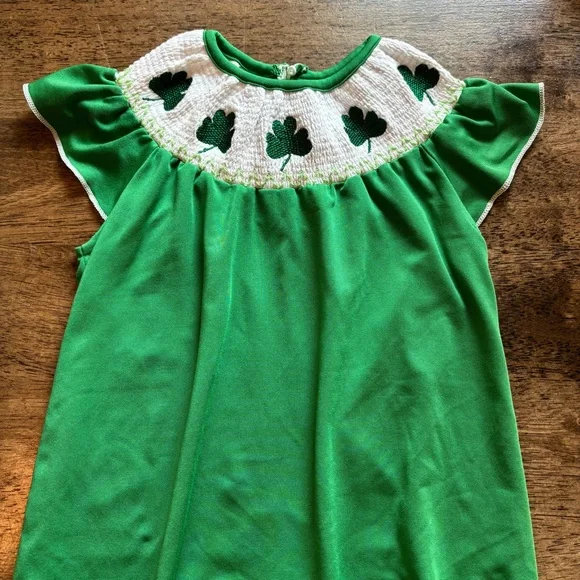 St Patrick’s Day Smocked Romper size ?18-24?