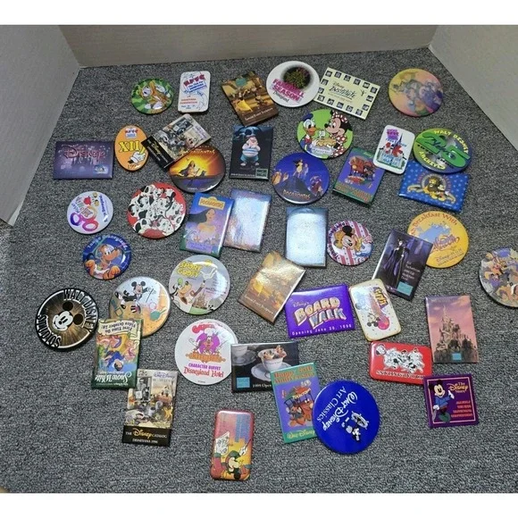 Drunk Drawer Lot 43 Of Vintage Disney Pinbacks