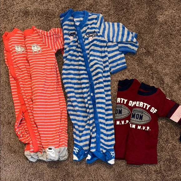 Babyboy 6m matching twins button up footies and tshirt bundle!