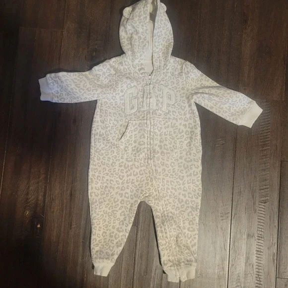 Baby Gap Leopard Hoodie One Piece 12-18 Months Ivory Cold Weather Zip Up