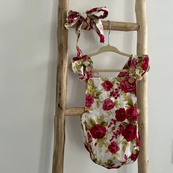 Floral Baby Playsuit Romper & Hairbow🌹size 3 months
