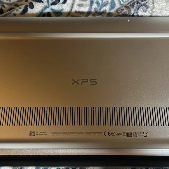 Dell Silver XPS Laptop with Premium Design