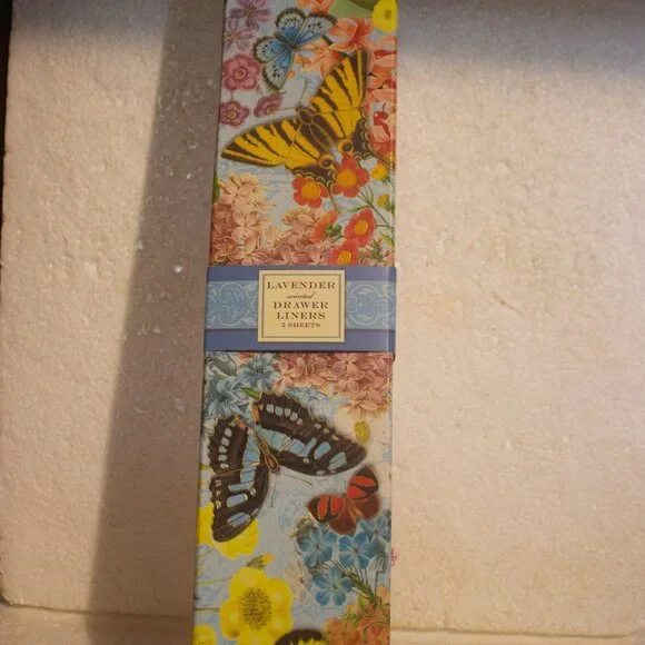 Punch Studio Lavender Drawer Liners 5 Sheets 16.5 x 22 inch