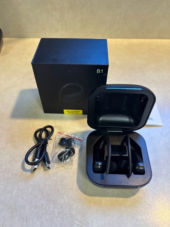 B1 High Definition Wireless Ear Hook Ear Buds With Case Charger New With Box
