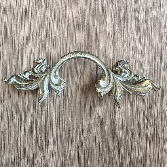 Antique hardware vintage drawer pull handle french provincial brass