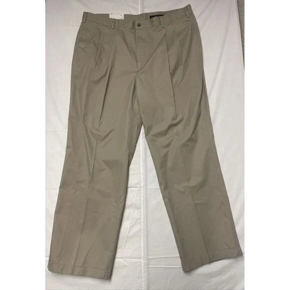 Greg Norman 40 X 30 Beige Pleated Athletic Chino Khaki Golf Pant NWT 100% Cotton
