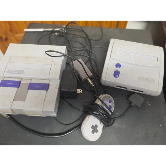 Nintendo Super NES SNES Console Bundle SNS-001 and SNS-101 Jr with Controller