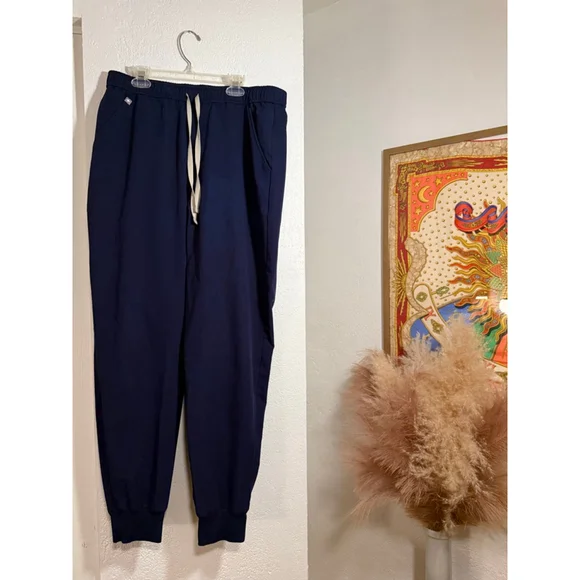 Preowned, FIGS Men's Tansen Jogger Scrub Pants,Navy, Large