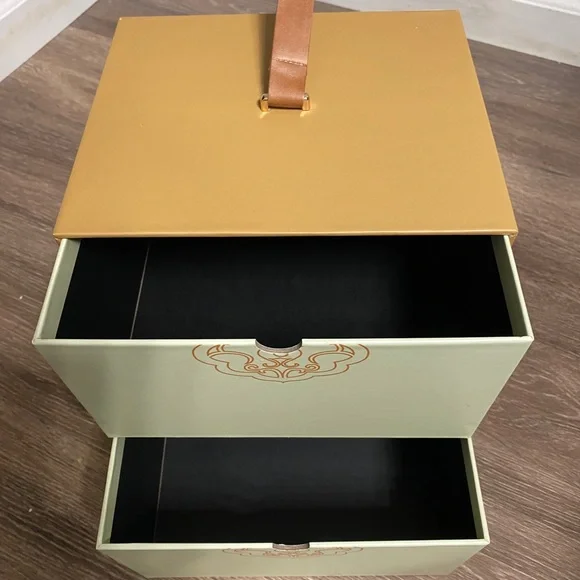 Box organizer