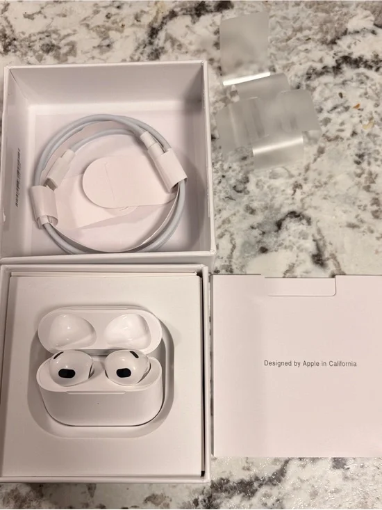 Apple AirPods Pro Compact True Wireless Earbuds in White