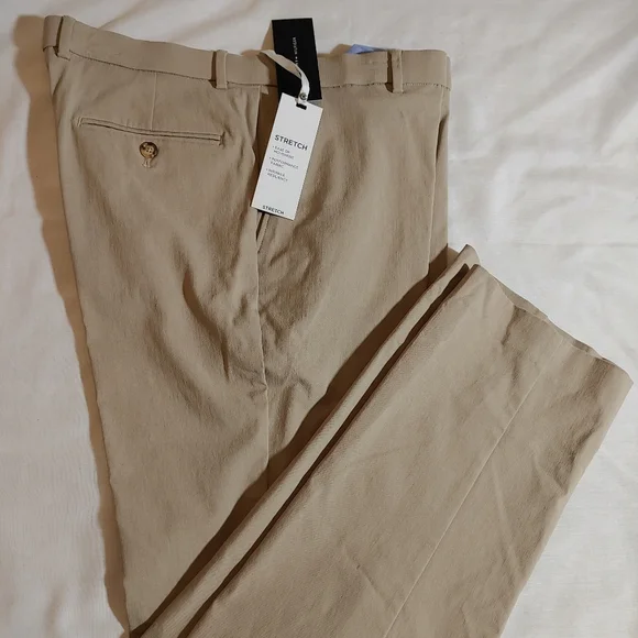 Tommy Hilfiger Men's Khakis