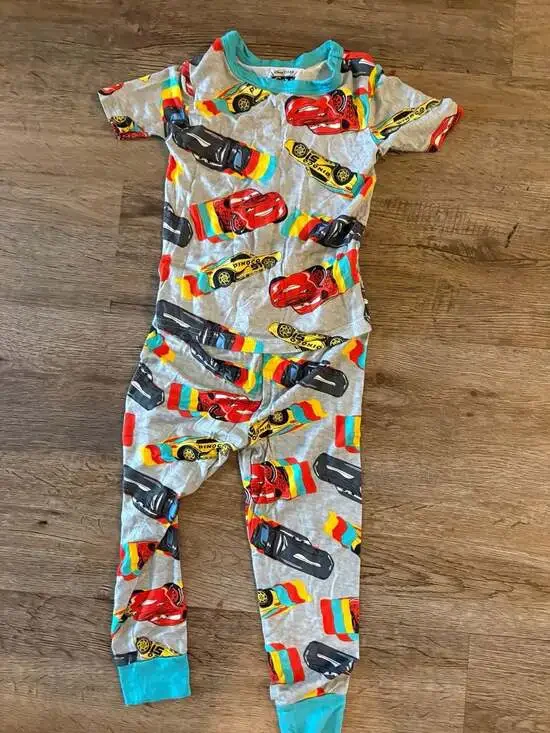 Disney Pixar Cars 2-Piece Pajama Set Size 3T Lightning McQueen Jackson Storm