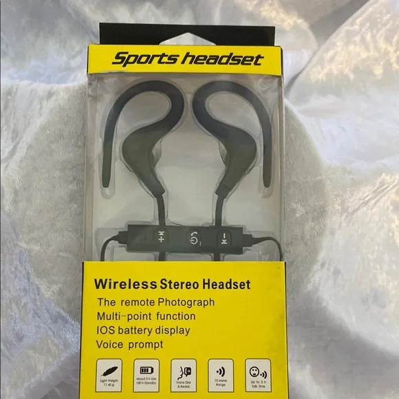 Wireless Stereo Headset with Remote Photograph Function