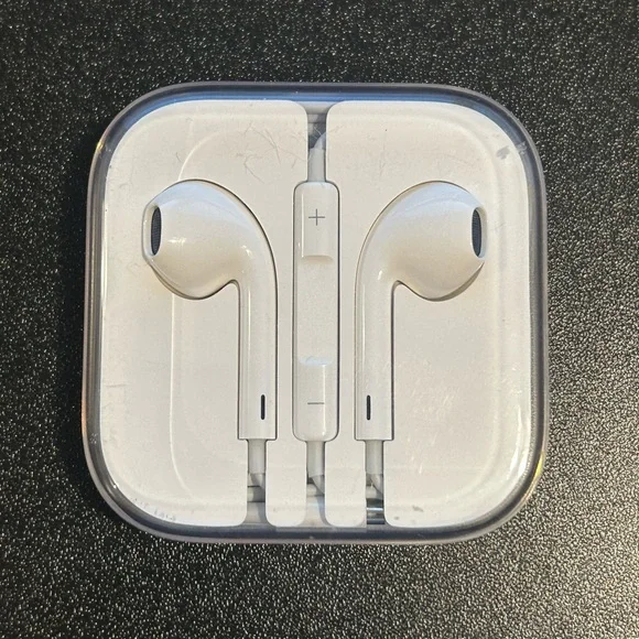 Apple Wired headphone with In-line Remote