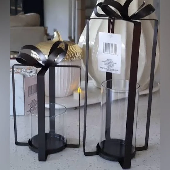 🎀🆕Viral Metal Gift Bow Lanterns Bundle, Set Of 2🎀