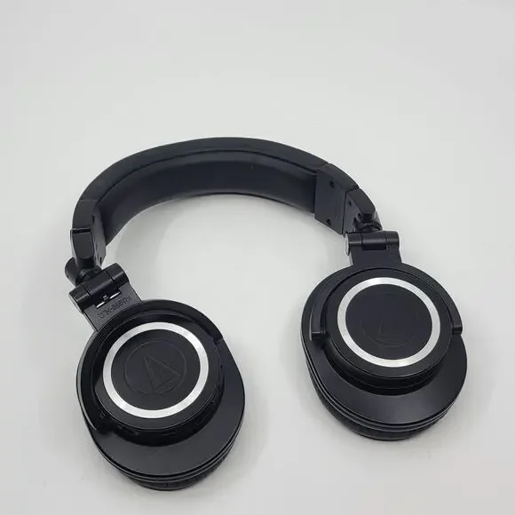 Audio-Technica ATH-M50xBT Professional Studio Monitor Headphones Black