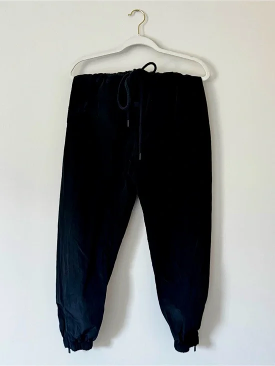 Fear of God Essentials SS24 Nylon Track Pant Joggers, Jet Black – Unisex XXS