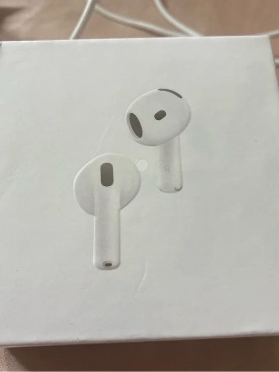 Apple White Wireless Earbuds 4’s - True Wireless Headphones