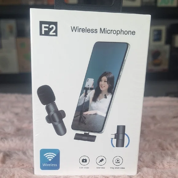 Wireless Microphone - Black Lavalier Mic for Cell Phones