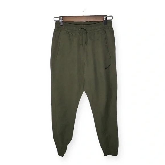 Nike Slim Fit Jogger in Olive Green Size Small.