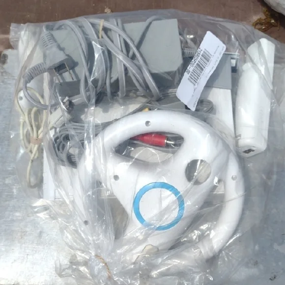Wii White Gaming System with Accessories NWOT