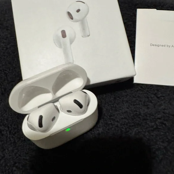 AirPods 4 With Active Noise Cancellation