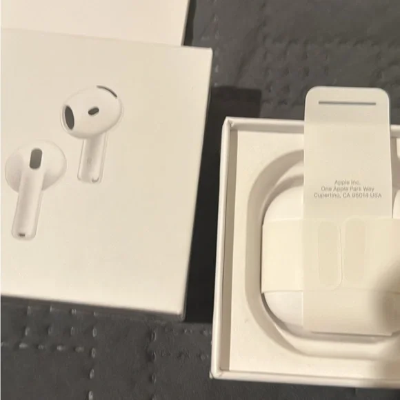 Apple AirPods - Sleek White Design