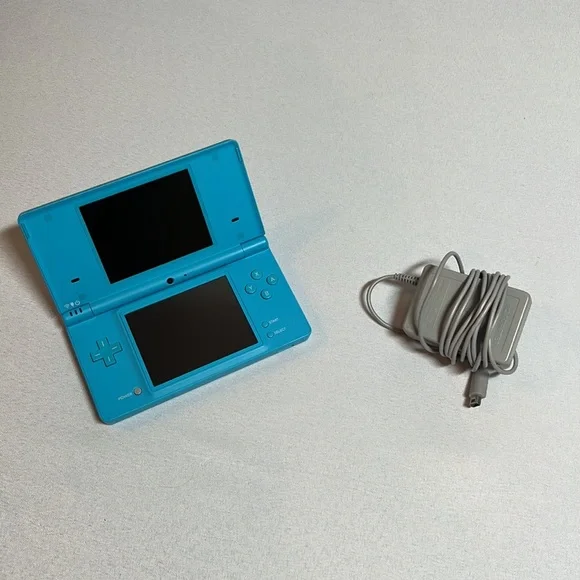 Nintendo DSi WORKING & TESTED in Blue + CHARGER