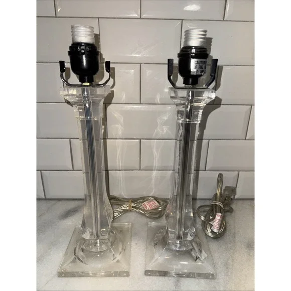 Pair Of‎ Vintage Rare MCM Clear Lucite Lamps GW0081