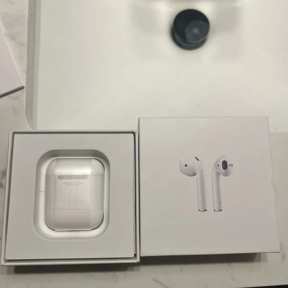 Apple Wireless Earbuds with Charging Case - White