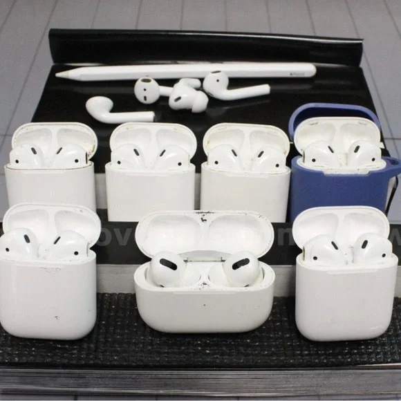 Apple airpods lot
