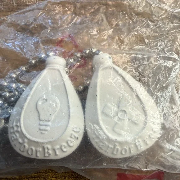 Harbor Breeze White Fan‎ & Light Ceiling Fan Pulls + Chains New Replacement part