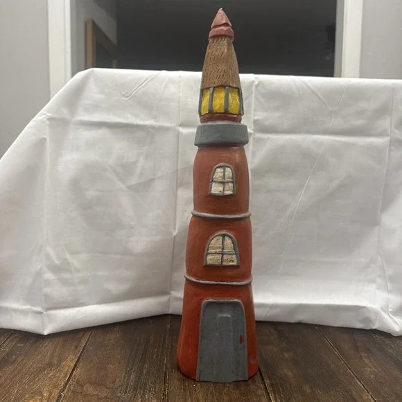 Wooden Lighthouse Statue (B15)