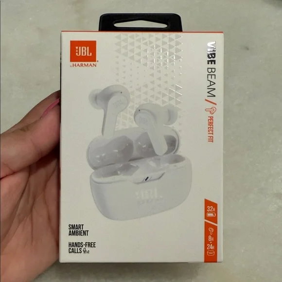 🎀NWB~JBL Vibe Beam Wireless Earbuds - White