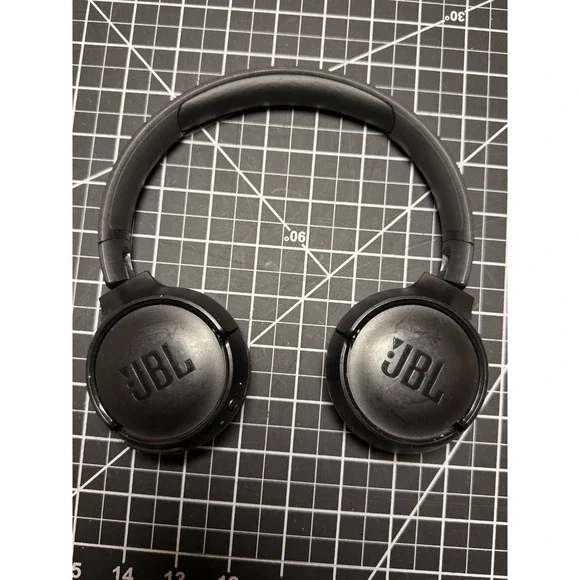 JBL Tune 510BT Wireless On-Ear Headset With Pure Bass Sound Black ONE SIDE WORKS