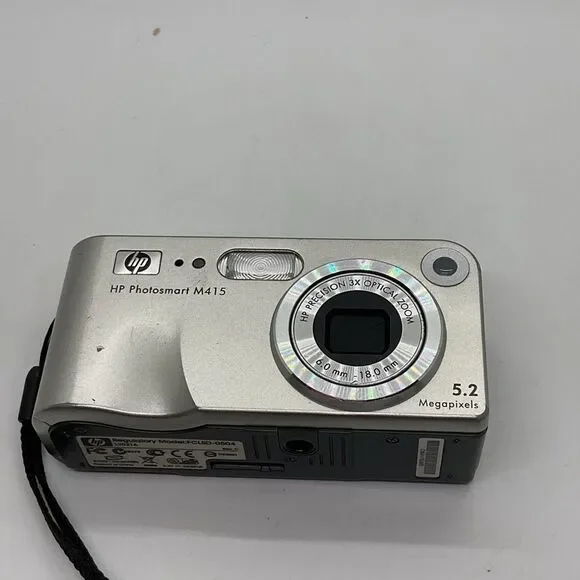 HP Photosmart M415 Digital Camera in Silver