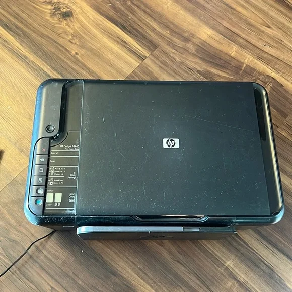 HP Deskjet F4440 All-In-One Inkjet Scanner Copier Photo Printer